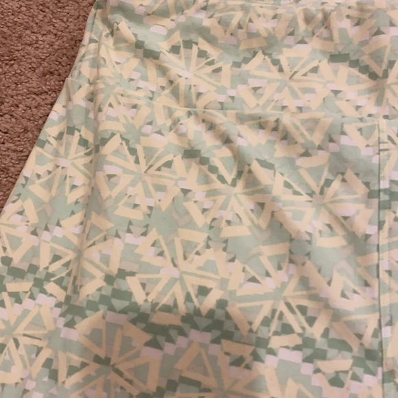 Lularoe - Picture 2 of 4